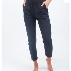 Zyia Black Everywhere Pants